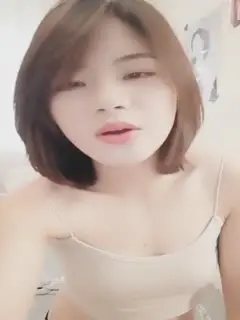 短发妹子逼逼微毛自慰秀按摩器道具抽插