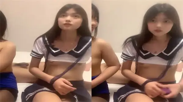 清纯妹子装甜美！拉着闺蜜轮番口插纹身硬汉，骑乘上位坐骑激战猛操