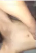 美容店老板娘激情偷情高潮，内裤遮脸防认出