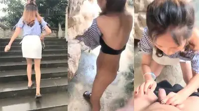 骚浪女主播公园野战直播！户外激战完整版实拍