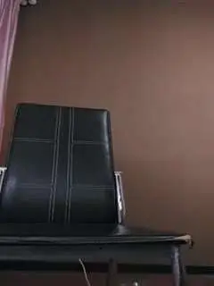 高颜值身材苗条长发美女主播第十八季 黑丝短裙用笔摩擦道具自慰出白浆