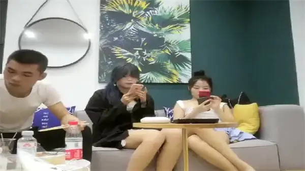 千人斩星选极品双飞嫩妹 爆操两穴齐开 淫水狂喷