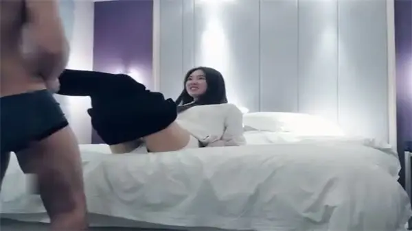 七天巨乳细腰大长腿极品嫩模被探花狂插内射，骚浪淫叫爽翻天！