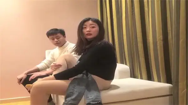 网红一哥惨遭打脸！狂操妹子两分钟就缴械，早泄名场面被镜头薄纱