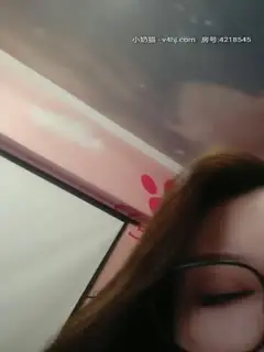 -颜值女神全程露脸风骚妩媚大秀直播，性感好身材陪狼友撩