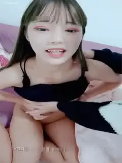 (中国美女团)不少妹子喜欢技校小帅哥轮流操零零后表姐妹的嫩嫩第03集