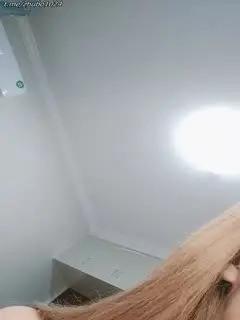 #温柔小糖_可爱女神第一视角特写极品粉美鲍鱼
