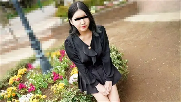 10musume 102823_01 美臀夹自转棒螺旋狂震！素人娘边挨操边和男友电话调情，浪叫高潮迭起！
