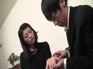 [中国語字幕]VNDS-3318夫の元部下に狙われた四十路未亡人古川祥子第01集