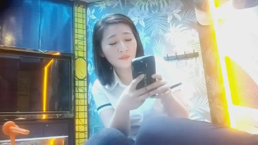 极品短发骚技师 酒店被我69狂舔淫穴 后入爆操丰满肥臀