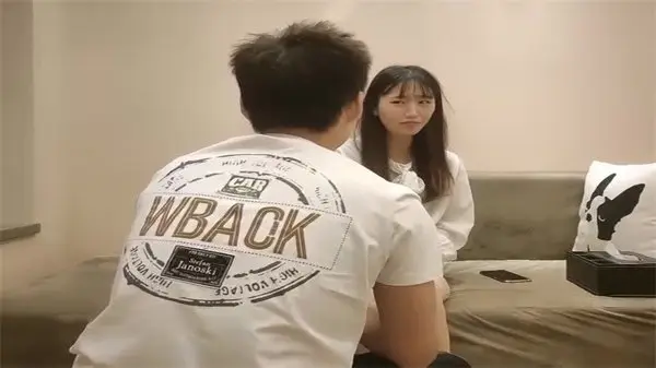 精选文静大学生兼职女神私拍合集，清纯外表下的撩人诱惑！