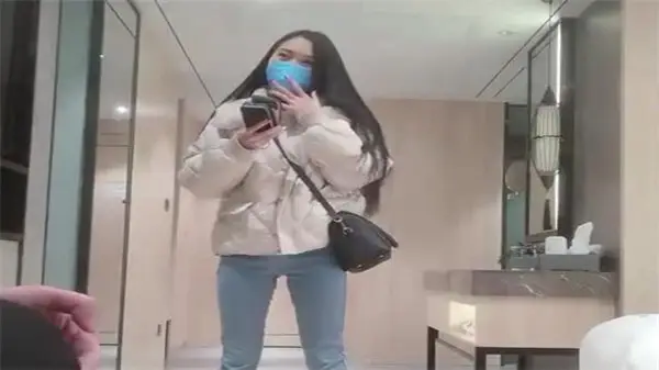 绿衣苗条妹子TP激情啪啪，娇喘连连欲罢不能