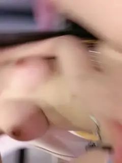 女神来袭，这奶子和屁股加上无毛粉嫩小逼逼真是绝了，看着就刺激，高跟诱惑大长腿精彩又刺激，揉奶玩逼特写第04集