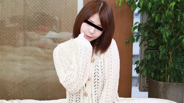 10musume 112124_01 路上で佇んでいる暇そうな可愛い素人娘をナンパゲット！