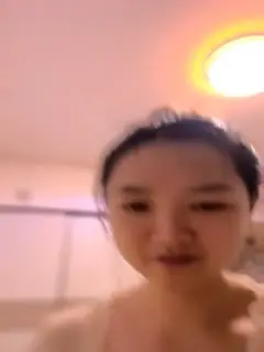 良家型气质美少妇！居家大尺度诱惑