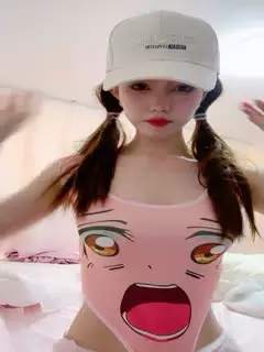 女神_!女神_!鸭舌帽美少女,脱光多毛粉穴特写