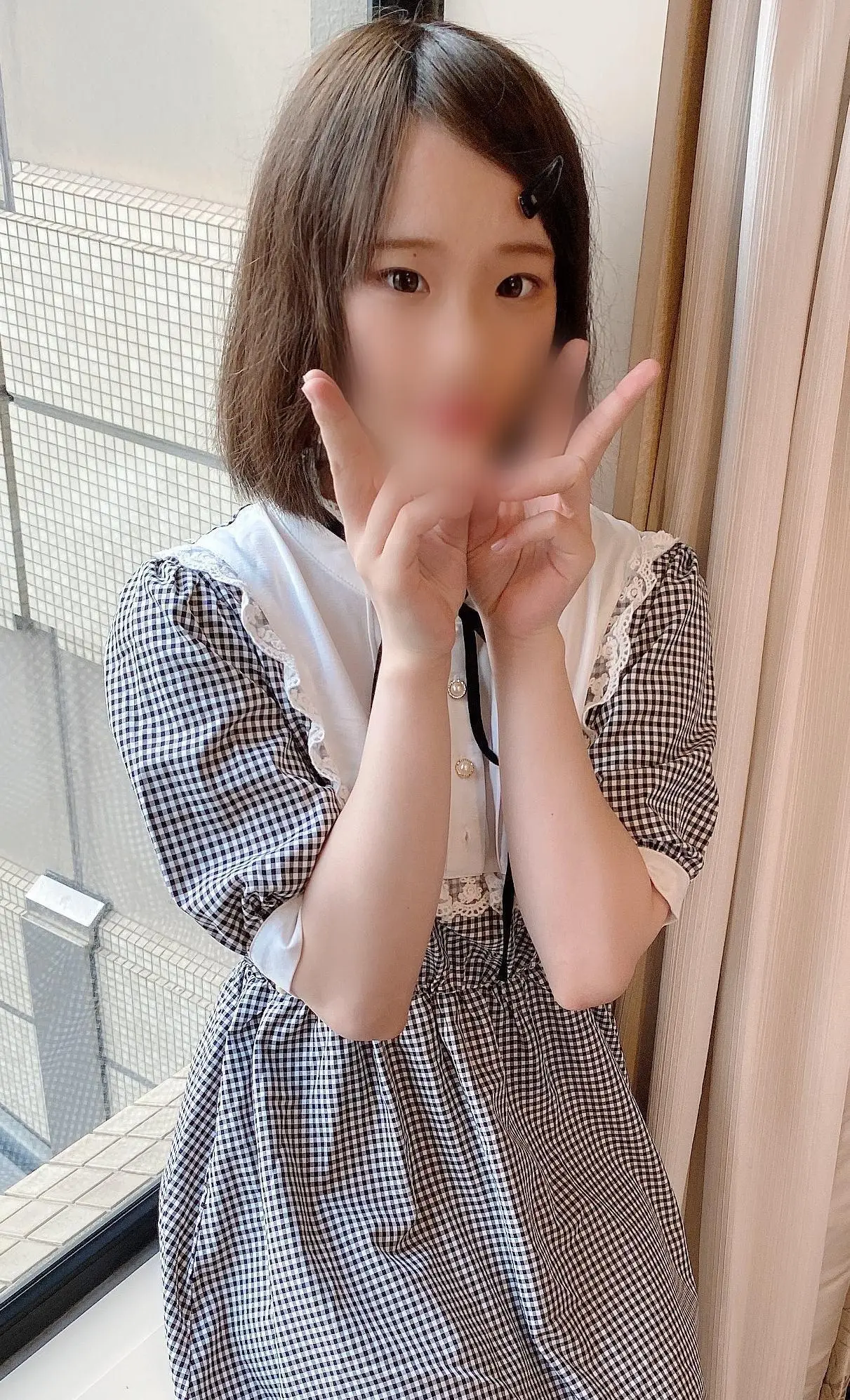 FC2-3339578 人生初めての中出しを覆面男に捧げる沖縄出身の18歳。1年経ってもその体、そのエロ-cd1