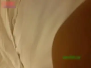 美容院丰满气质的老板娘陪客户吃饭被灌醉带到酒店猛烈CC