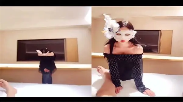 推特极品反差婊爱丝袜女神的VIVIAN姐2022最新定制啪啪两部1