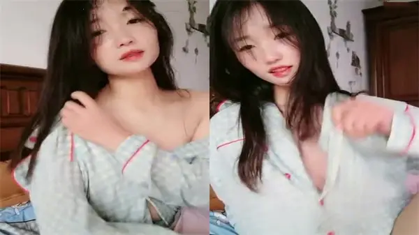 肤白苗条骚妹淫声浪语挑逗互动，骑假屌自慰高潮不断