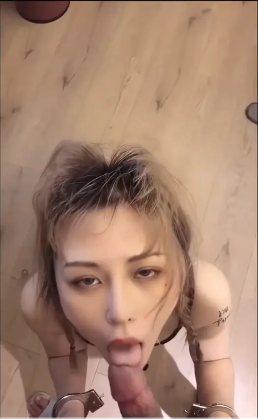 肚脐爱心纹身勾魂夺魄！激情性爱血脉贲张，肛塞车震 情趣扮演玩法高潮迭起