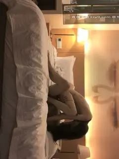2020.9.13【男爵全国探花】偷拍外围小姐姐美女，温柔如水皮肤白皙被猛男干爽，高清源码录制