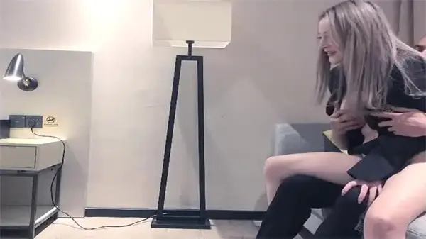 新鲜出炉！广州黑裙肉感少妇肉肉姐，新晋战神约炮实录音质绝品！