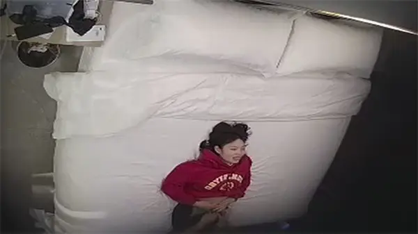 乐橙酒店监控偷录情侣大战 无码完整版