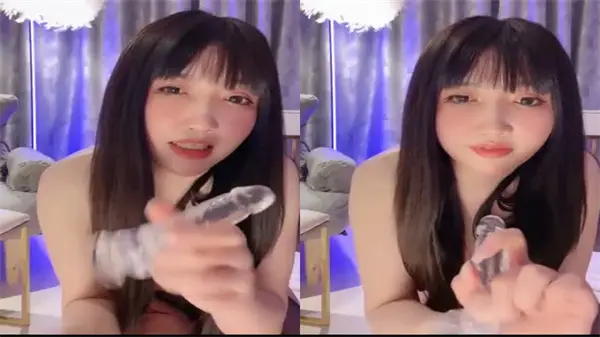 丝袜巨乳御姐蜜桃臀狂摇，假阳具调教白虎嫩穴，淫声浪语挑逗互动！