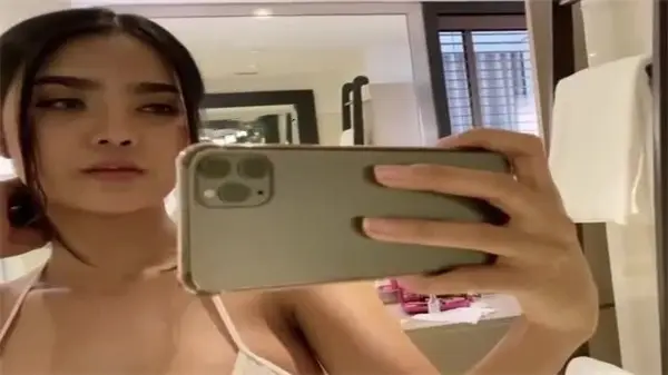 华裔女神YanisaNoey OnlyFans私密视频 湿身诱惑高清福利