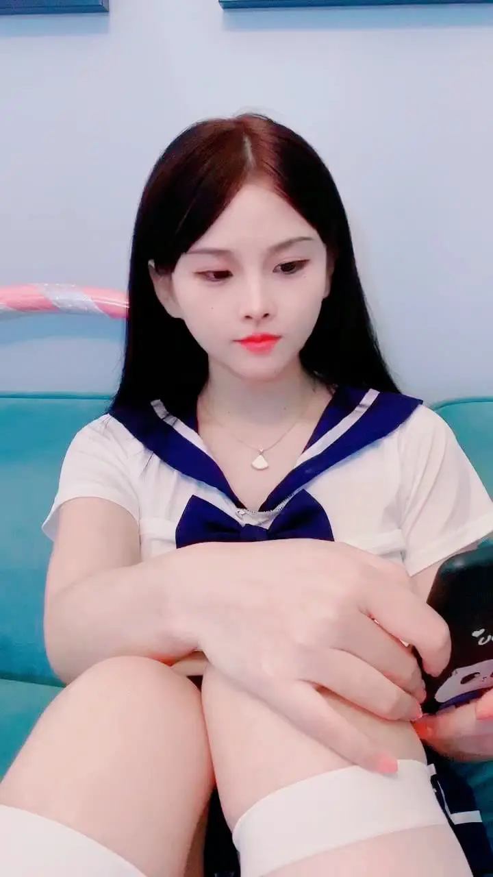 极品纯欲嫩模小优 诱人美乳挑逗 淫荡骚穴任君品尝