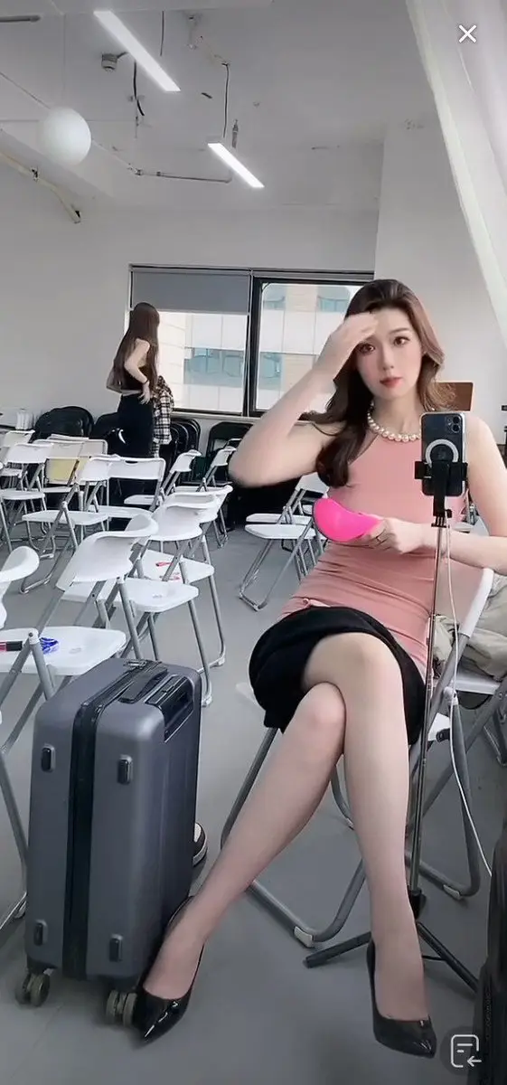 这是防火防盗防闺蜜直播啊