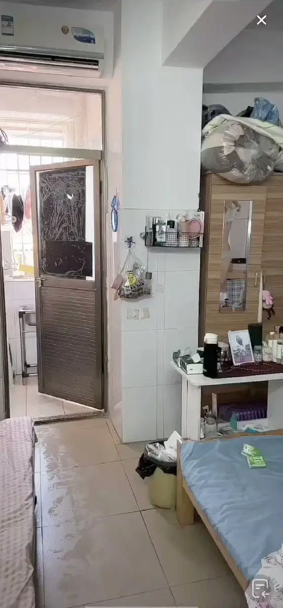 抖音直播 哇塞 别换别换镜子能看到 真的是好闺蜜哈