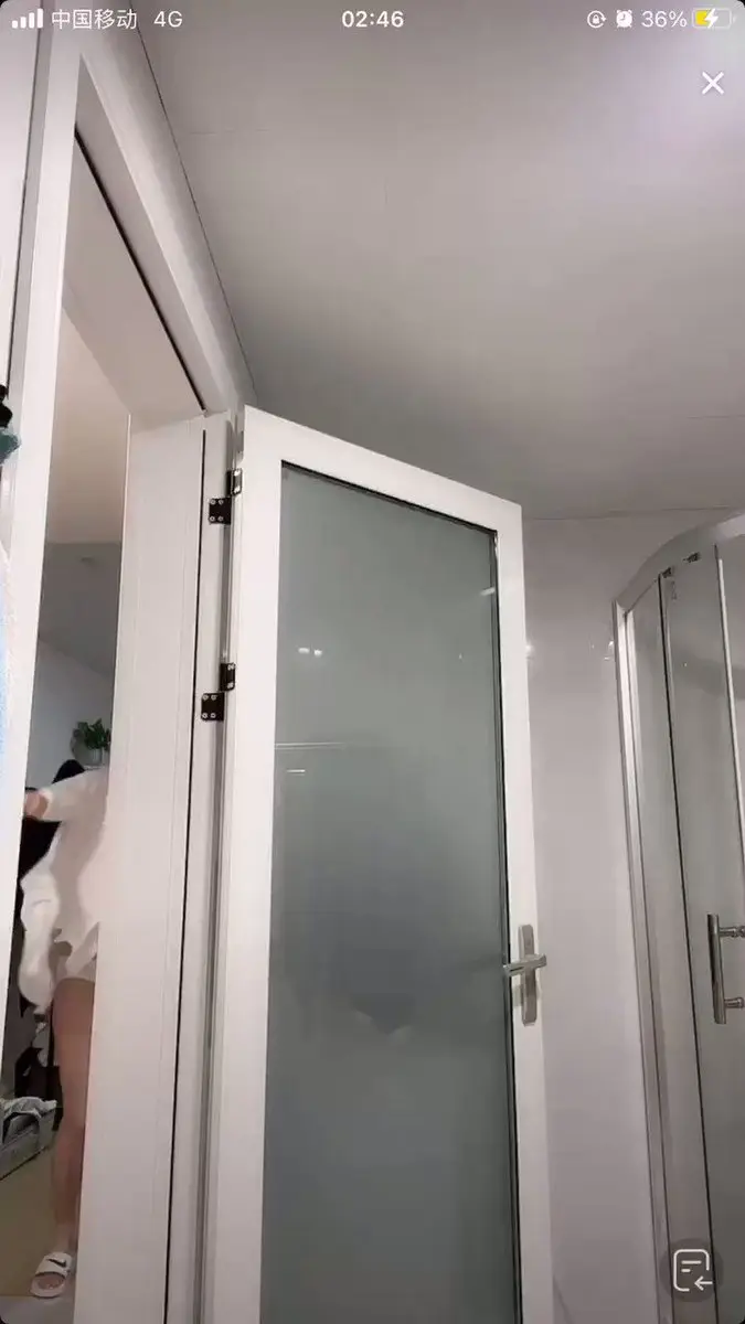 抖音直播 主播貌似忘记自己还在直播了