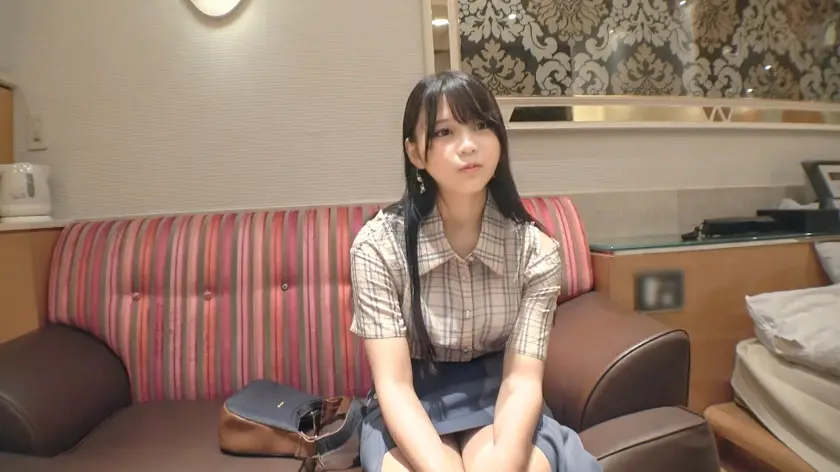 SIRO-5602 【这是最色情的事】【外表平凡却胸部丰满的女孩】一个面容安静的普通女孩 Yua