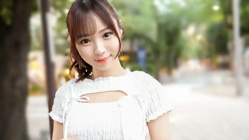 SIRO-5593 一位拥有娃娃脸的美少女隐藏着她的终极武器：她那对硕大的乳头！福
