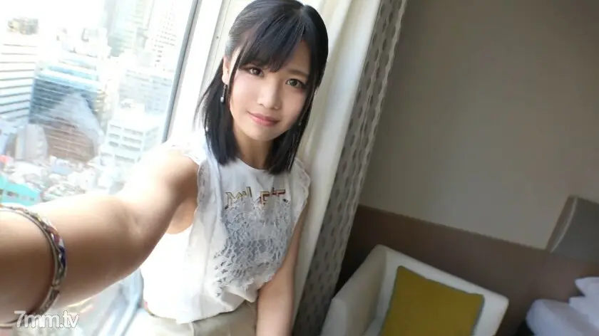 SIRO-3797 【第一枪】网络AV申请→AV体验拍摄945 一个好奇的女大学生却出现在AV中，虽然只有一个体验者！一边惊讶于比前男友还强的姬波……