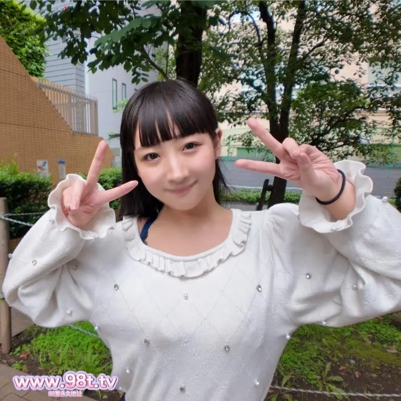 FC2PPV-4719578-【初】監督 × 20歳女シ大生「これも指導の一つですか??」純粋なコが変態監督の獲物に....