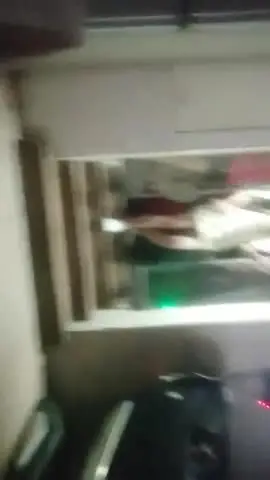 高颜值短发妹子沙发卫生间被爆操厕所马桶上口交抬起脚大力猛操.avi
