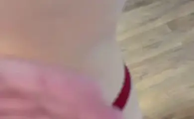 乖乖的小母狗，全程露脸黑丝诱惑，被大哥调教玩弄，揉奶舔逼叫的好骚，深喉大鸡巴后入爆草，尿尿给她喝真骚