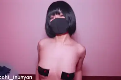 女孩在监狱里性需求强烈，在狱警面前自慰-1（中国狱服、引诱、脚交、自慰）
