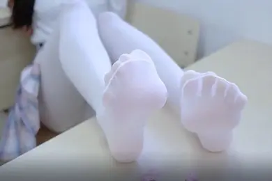 性感的大腿色诱到你吗