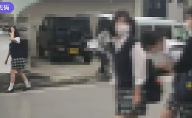FC2-2968096 私立女子校黒髪美③学校の近くに迎えに行き駐車場でプチ露出·ホテルで挿入-cd2