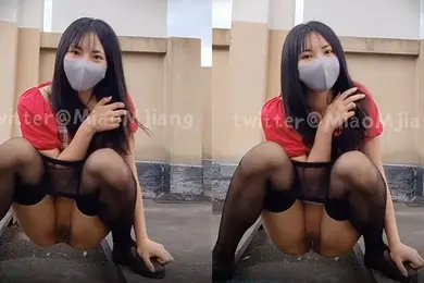 素人妹子在停车场露逼拍下视频
