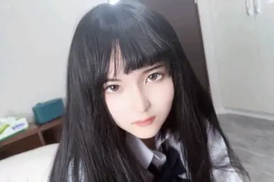 素人中出令人惊叹的日本青少年业余爱好者得到了她男朋友的创意娃娃脸