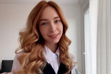 The secretary wanted a pay raise but got cum on her pussy instead - [Loly Nebel]