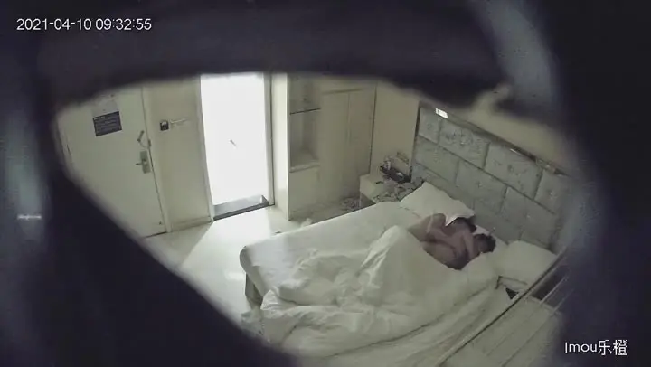 【360摄像头】乐橙酒店眼镜持久男操B多姿式狂干嫩穴9V~4月10号~20210410 3