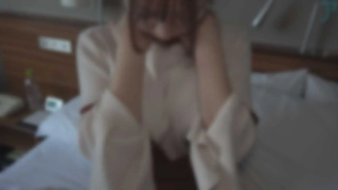 娇小的151cm美●女人纤细的身体有两个F罩杯的美巨乳、、!这么可爱的孩子什么都听你的,还硬要万子让-cd2