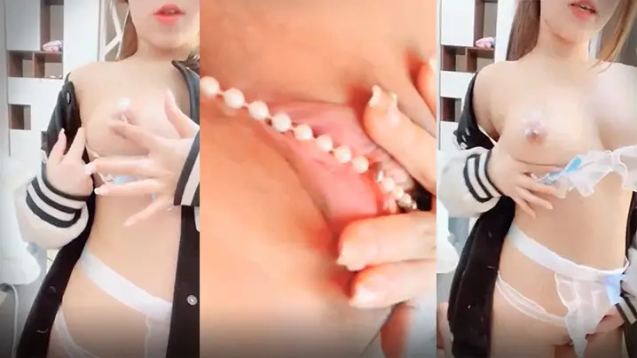 【清純活力美少女】全身粉嫩揉捏美乳,珍珠內褲磨蹭小穴,雙指摳入嬌喘呻吟,翹起美臀扭動極其誘惑。