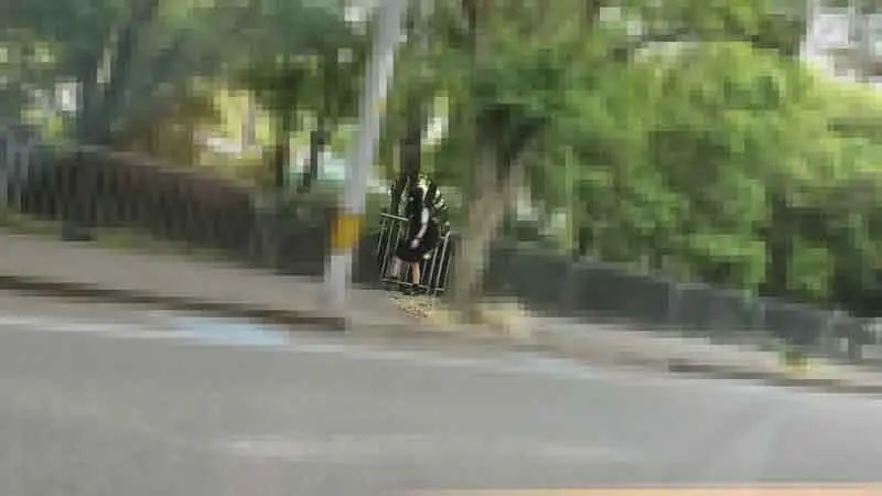 府立普通科③黑色长发的女孩。毕业后为了离开乡下,把身体卖给了不认识的叔叔。-cd2
